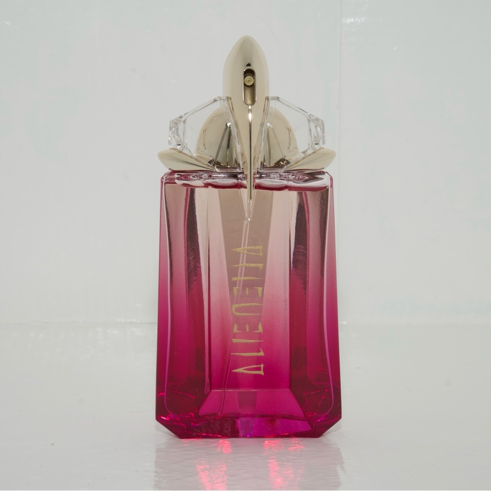Mugler Alien Pulp Eau de Parfum 2 Fl. oz. NEW with Gift Box!